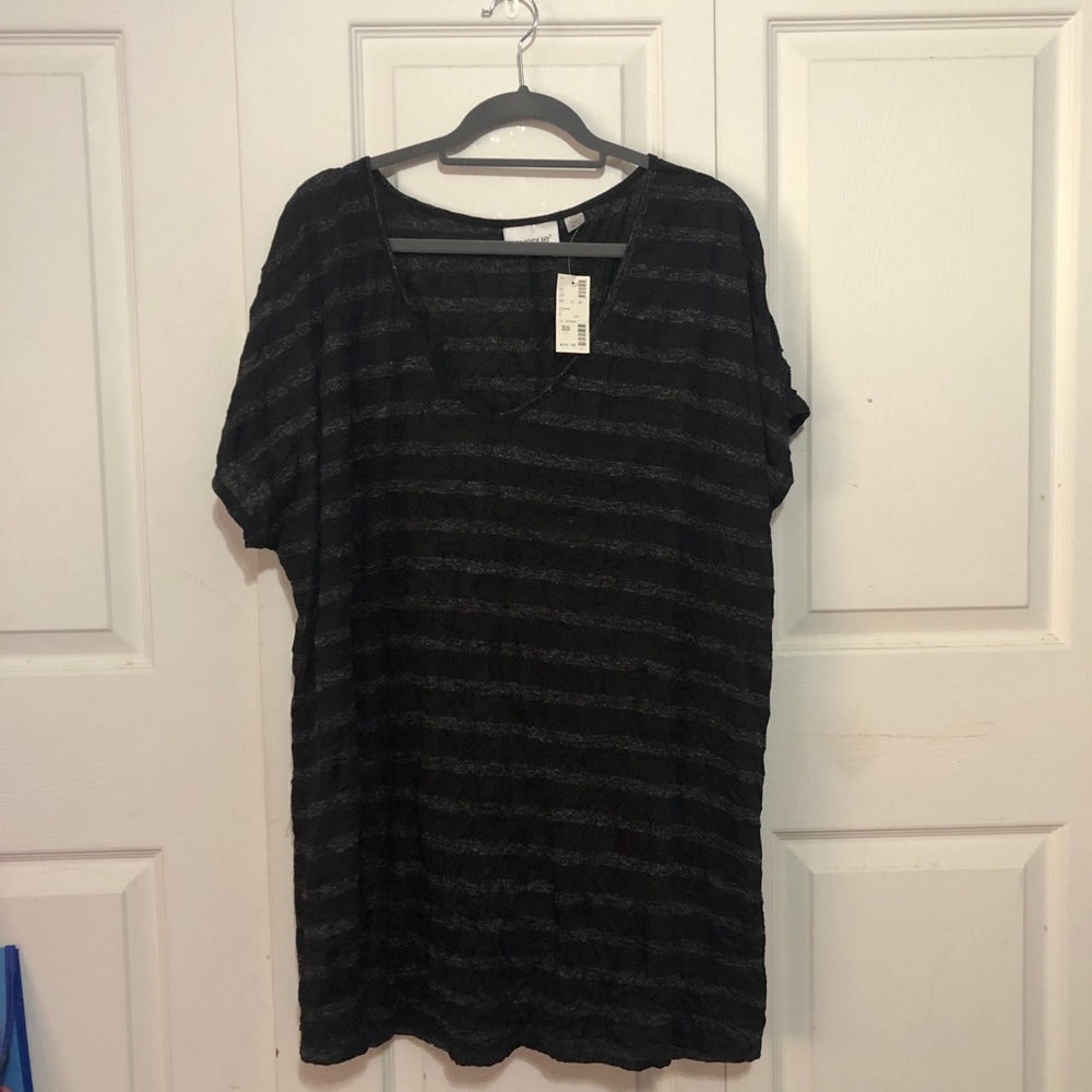 Black Grey Stripe V-neck T-shirt